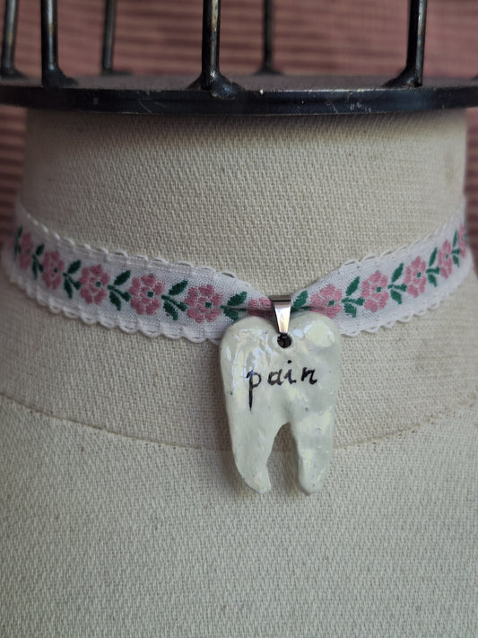 Naszyjnik choker PAIN
