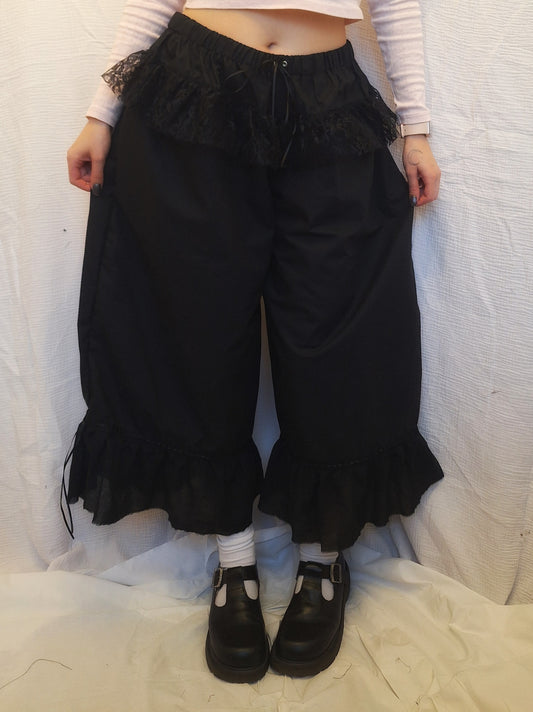 Spodnie szerokie z koronką ALL BLACK
