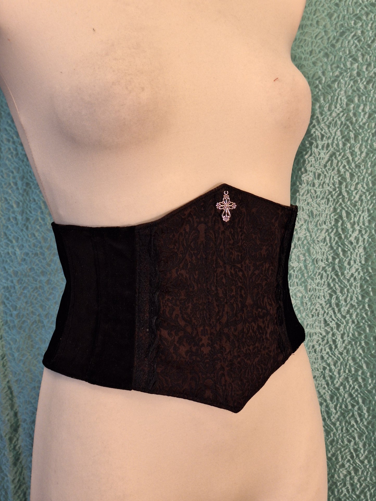 Gorset underbust gotycki