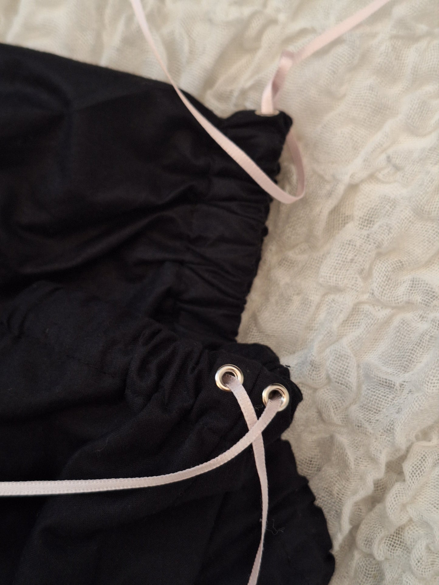 Szerokie spodnie z falbanami black/pink