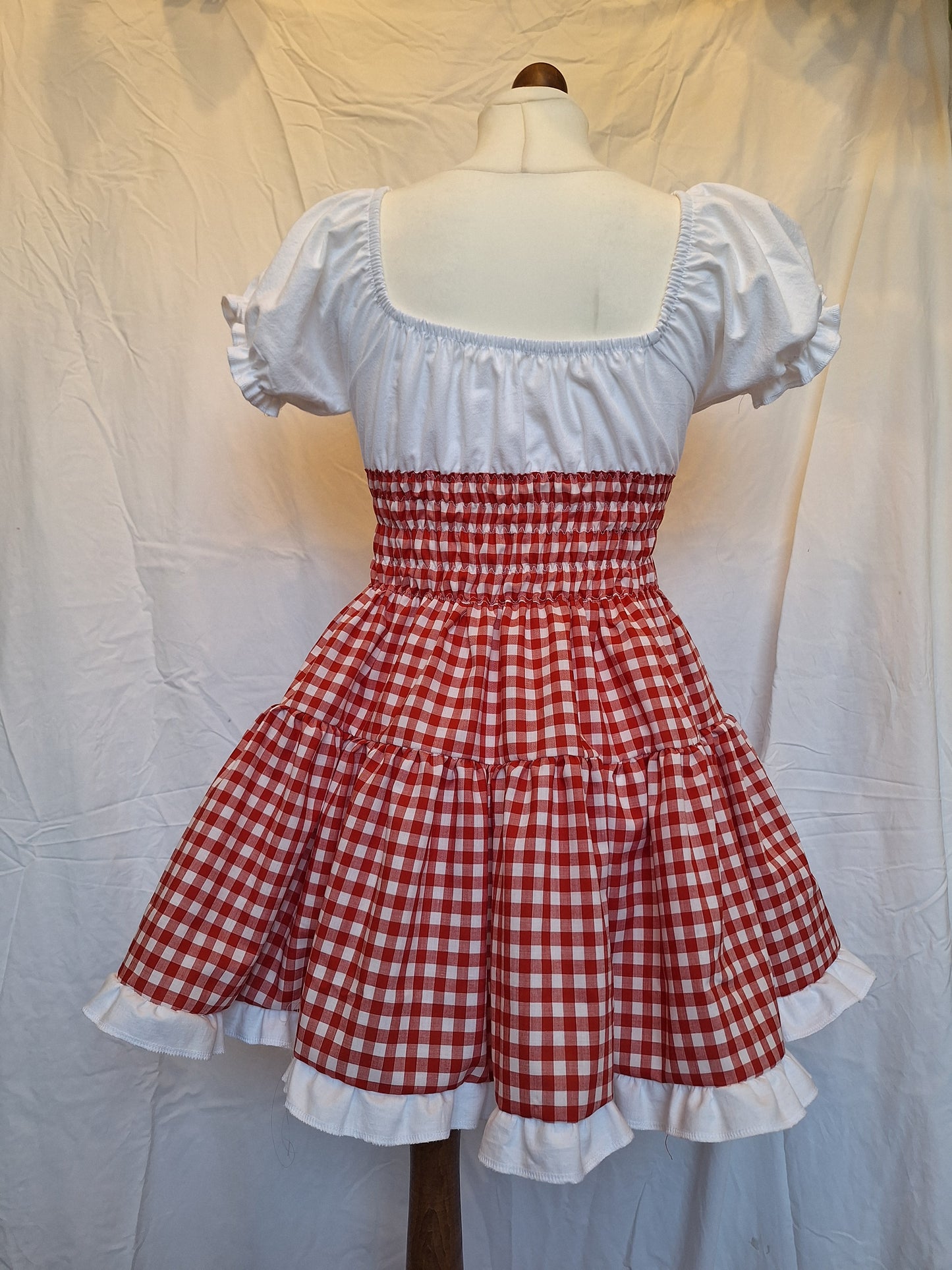 Sukienka milkmaid czerwona kratka XS/S