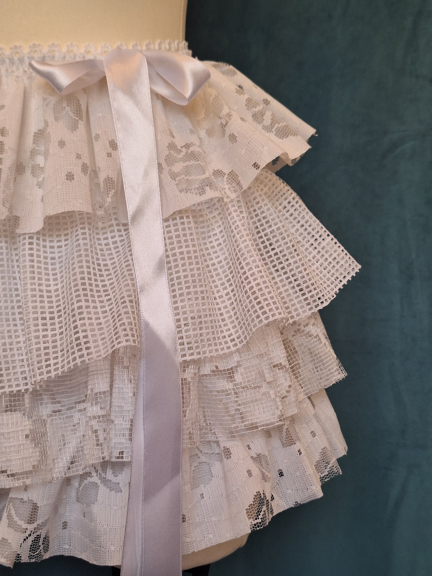 Spódniczka chaotic koronkowa