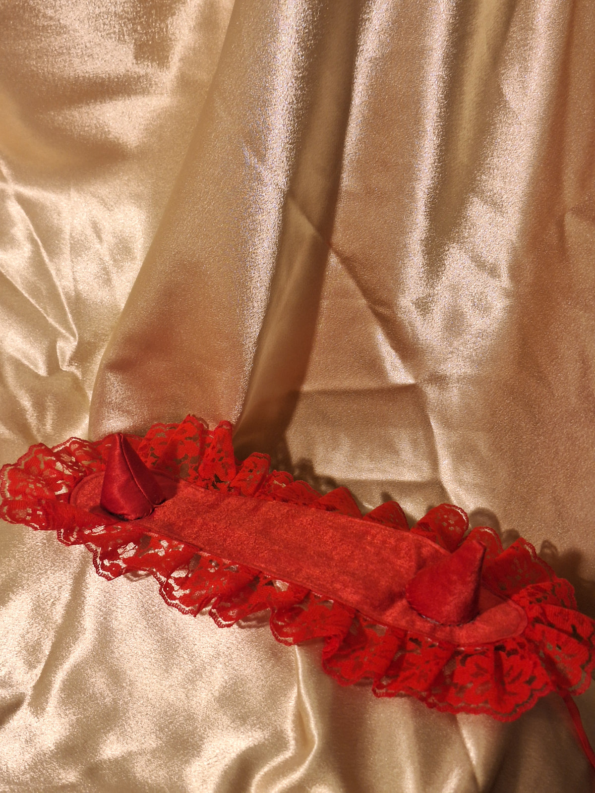 Headdress SATIN RED DEVIL II