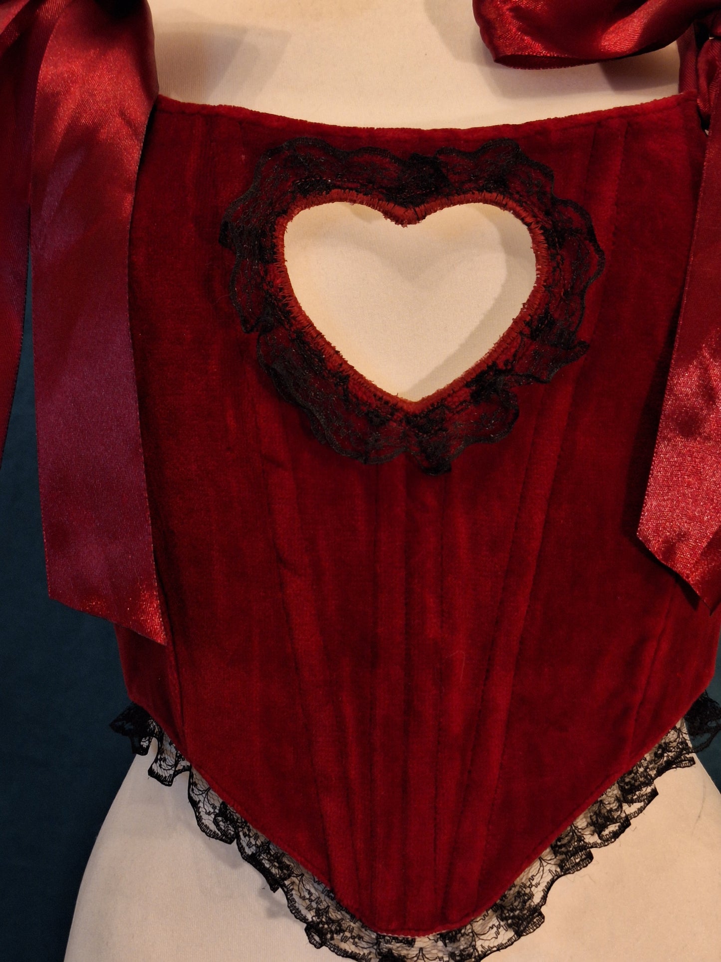 Gorset bordowy welurowy z wycięciem