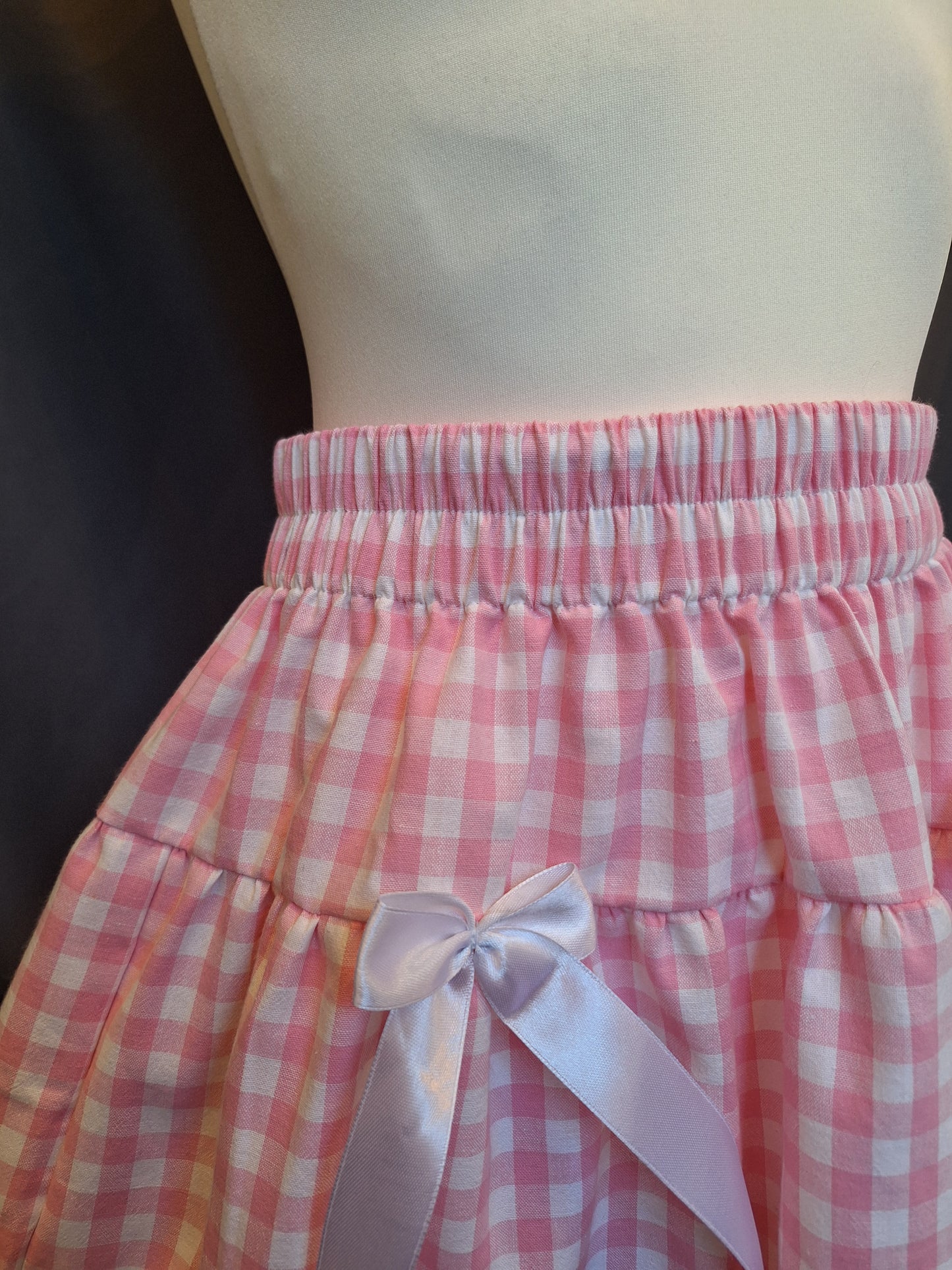 Różowa spódniczka w kratkę