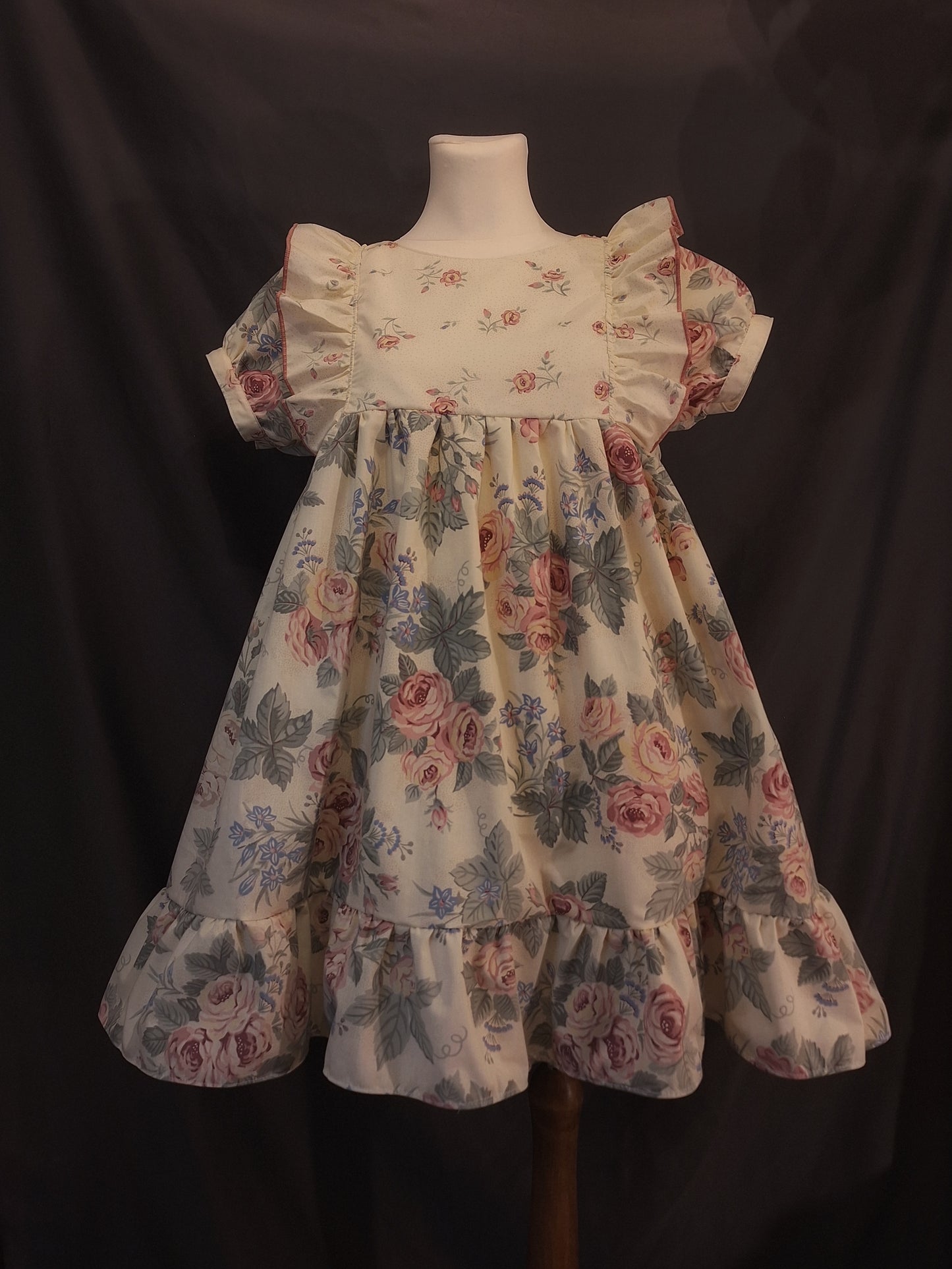 Sukienka babydoll kwiatowa