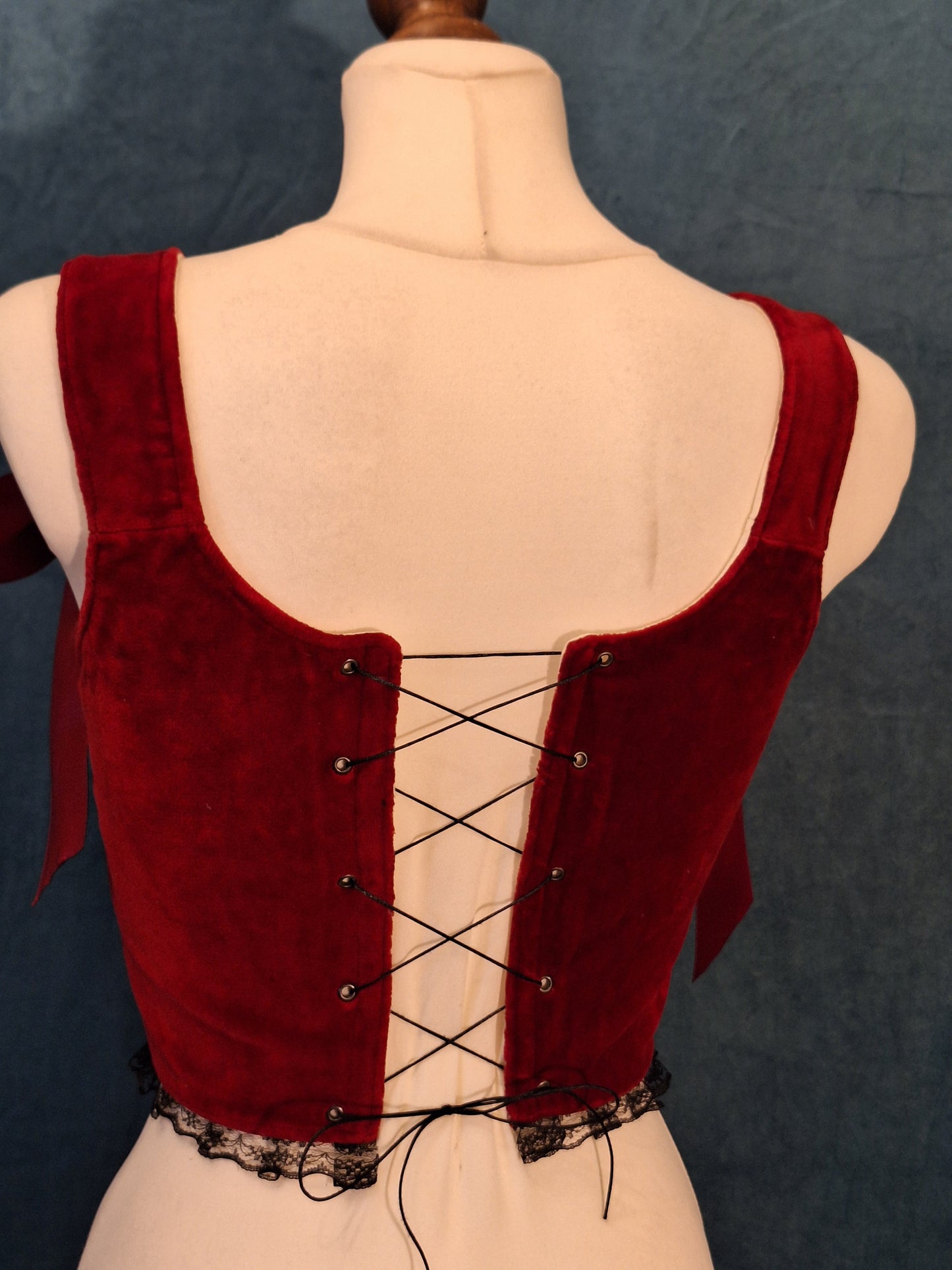 Gorset bordowy welurowy z wycięciem