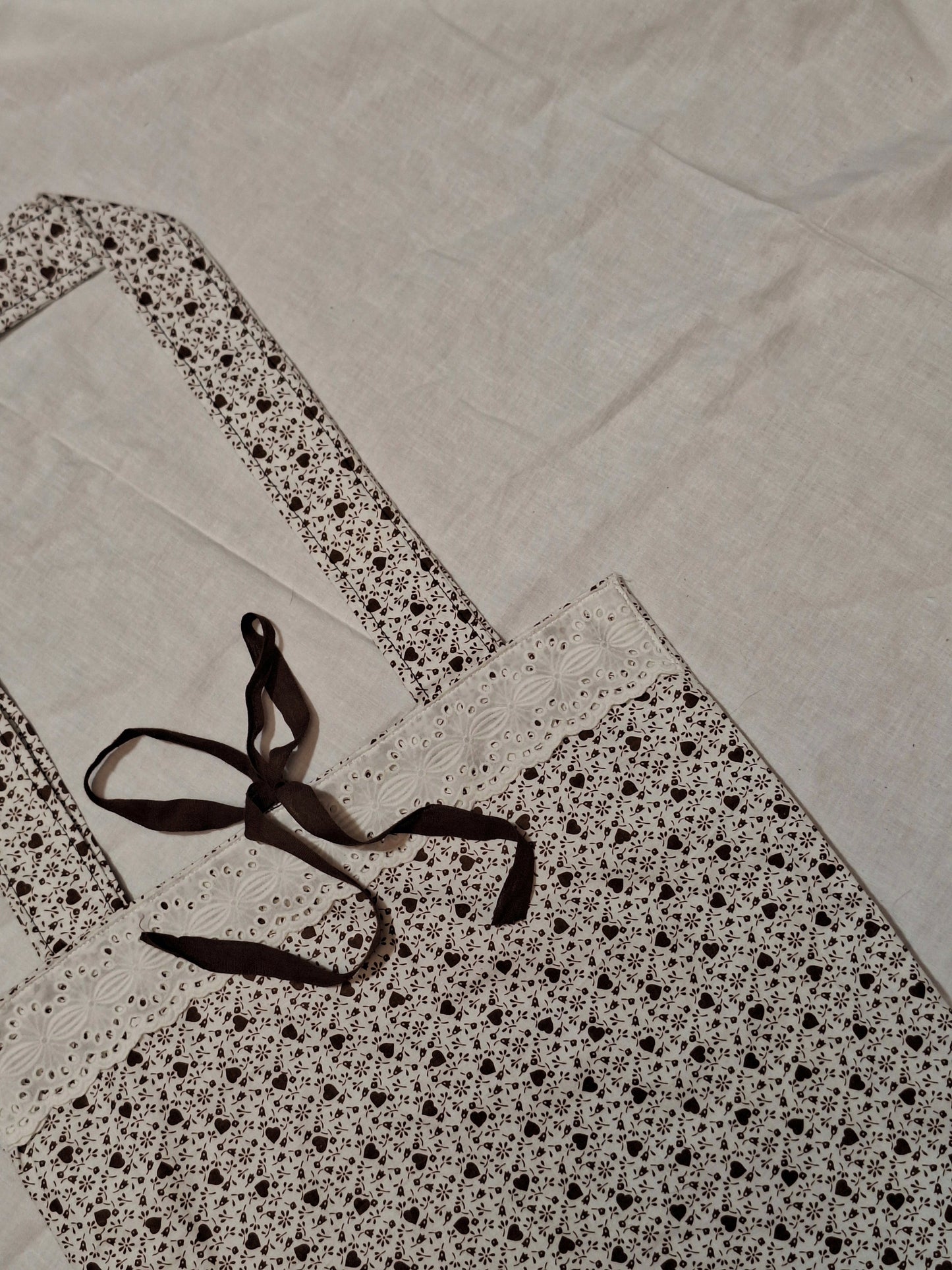 Torba w serduszka brązowa