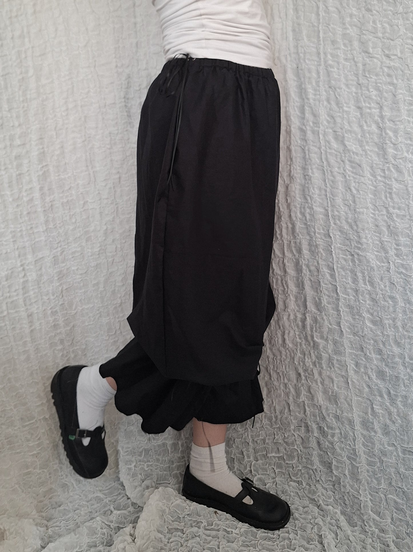Szerokie spodnie z falbanami all black