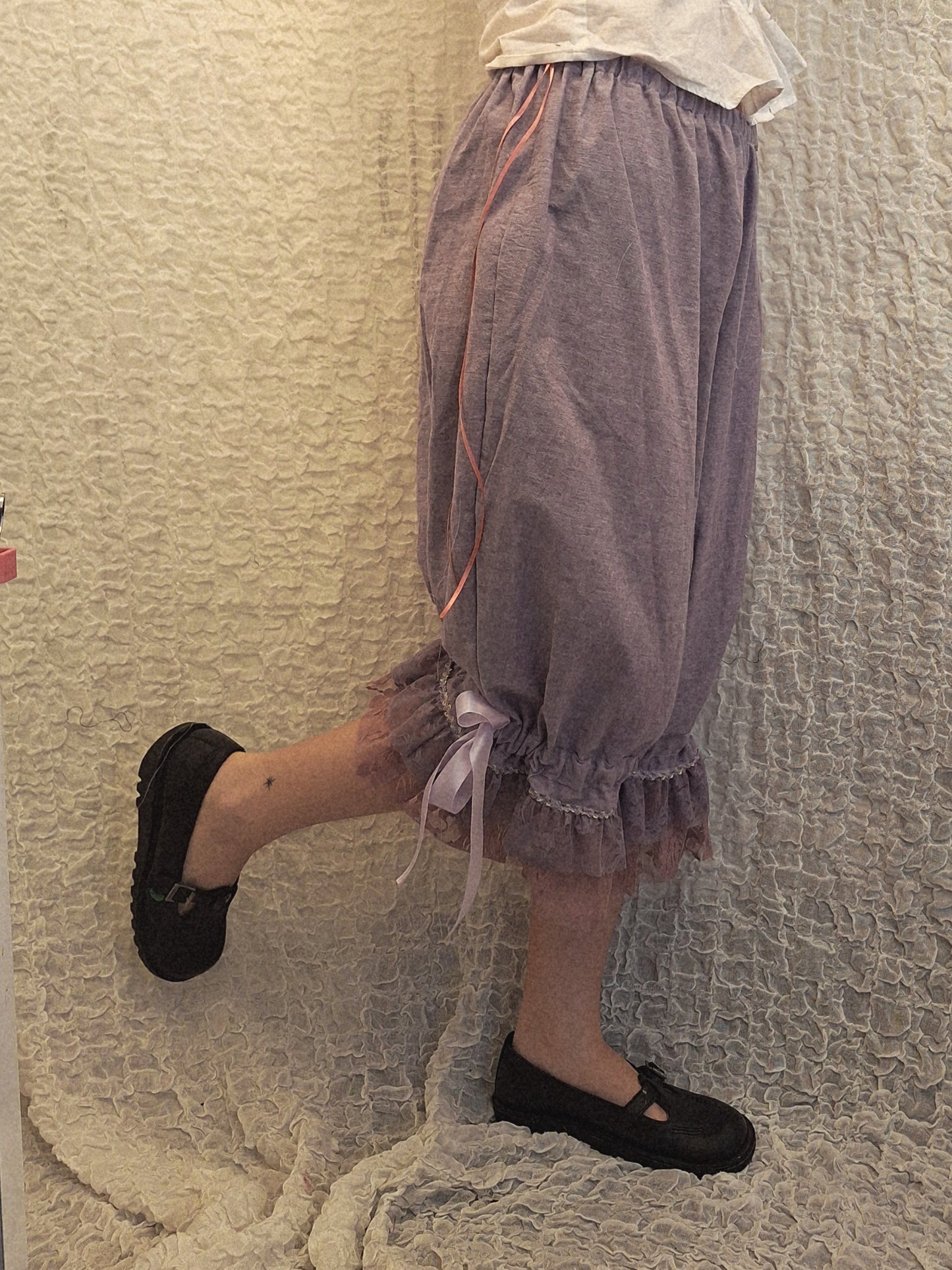 Szerokie spodnie z falbanami LAVENDER