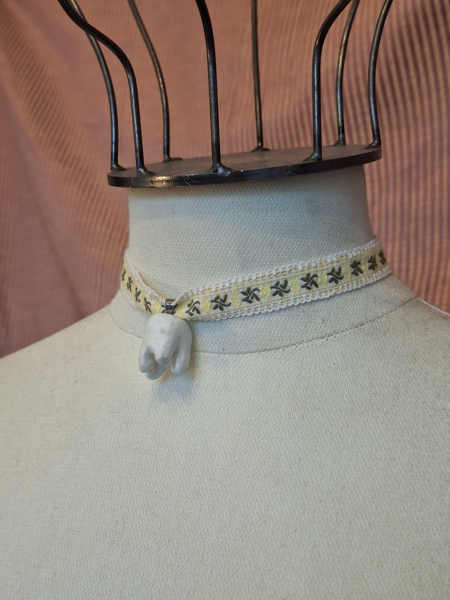 Naszyjnik choker TOOTH