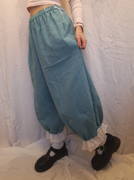 Spodnie szerokie z koronką TURQUOISE