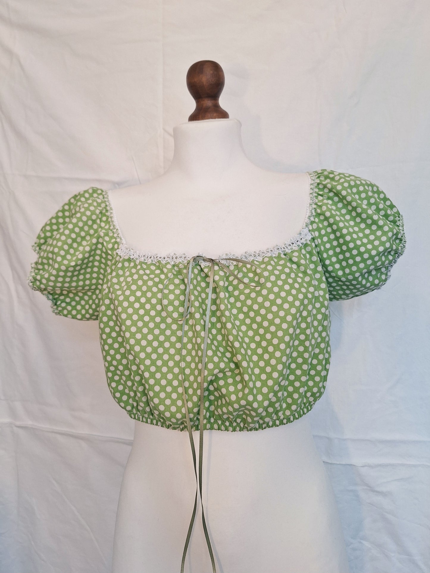 Top green polka dots S-L
