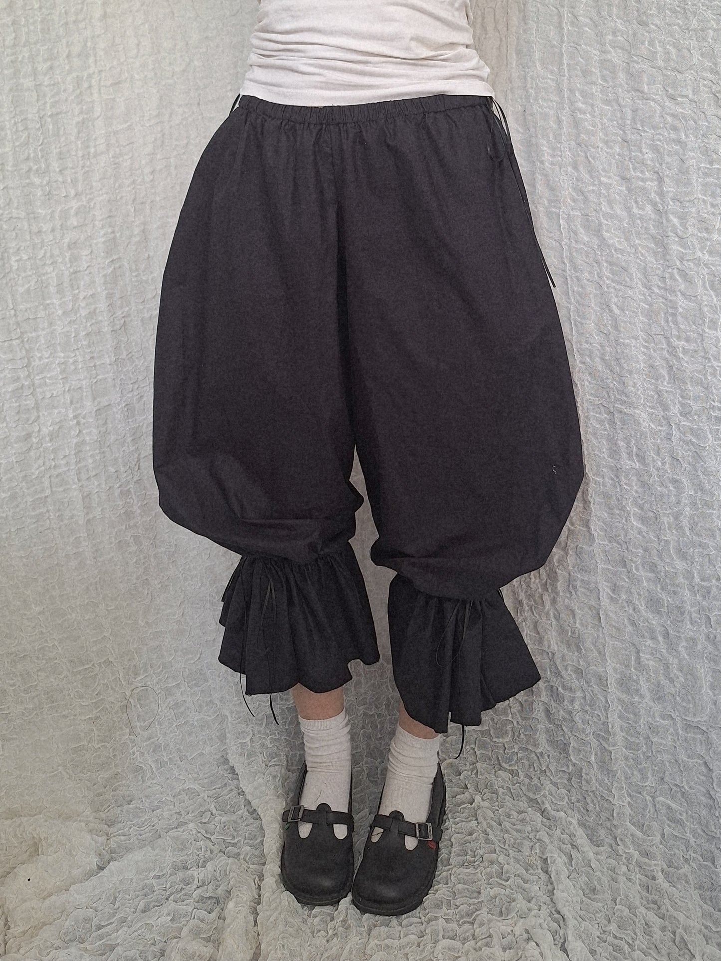 Szerokie spodnie z falbanami all black