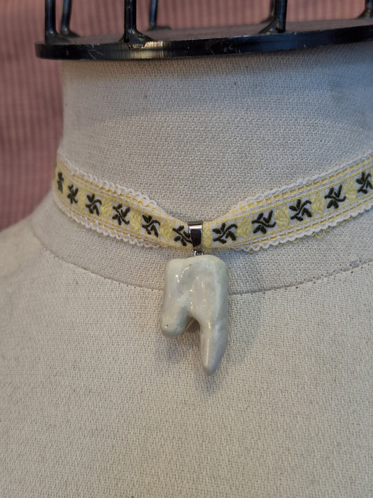 Naszyjnik choker TOOTH
