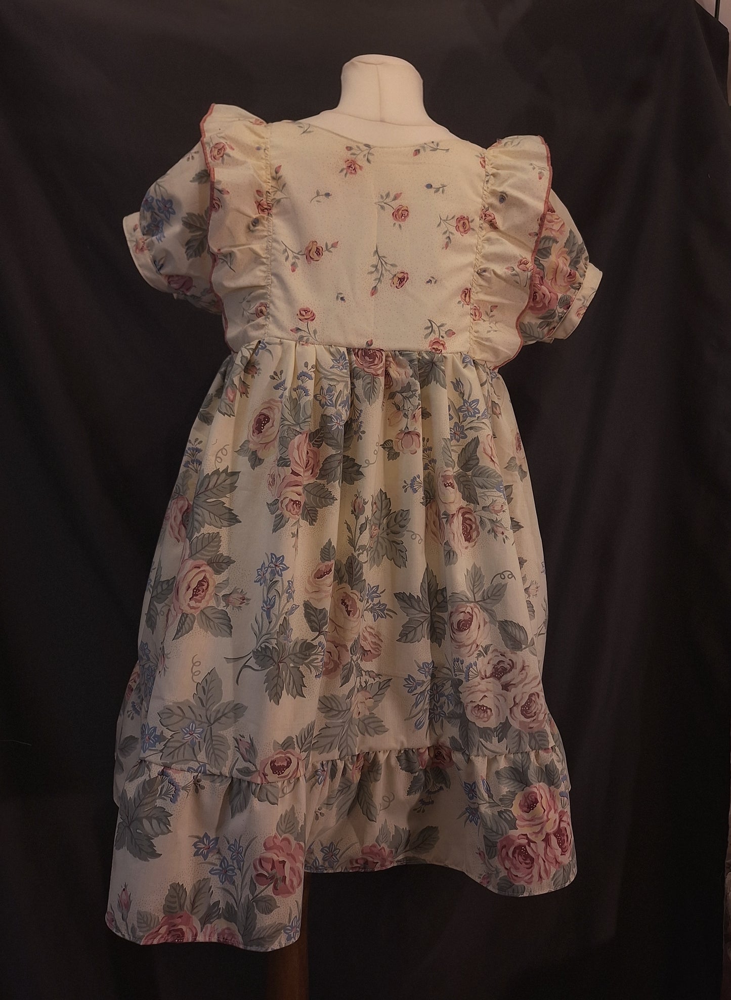 Sukienka babydoll kwiatowa