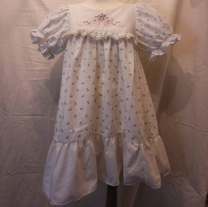 Sukienka babydoll w kwiatki