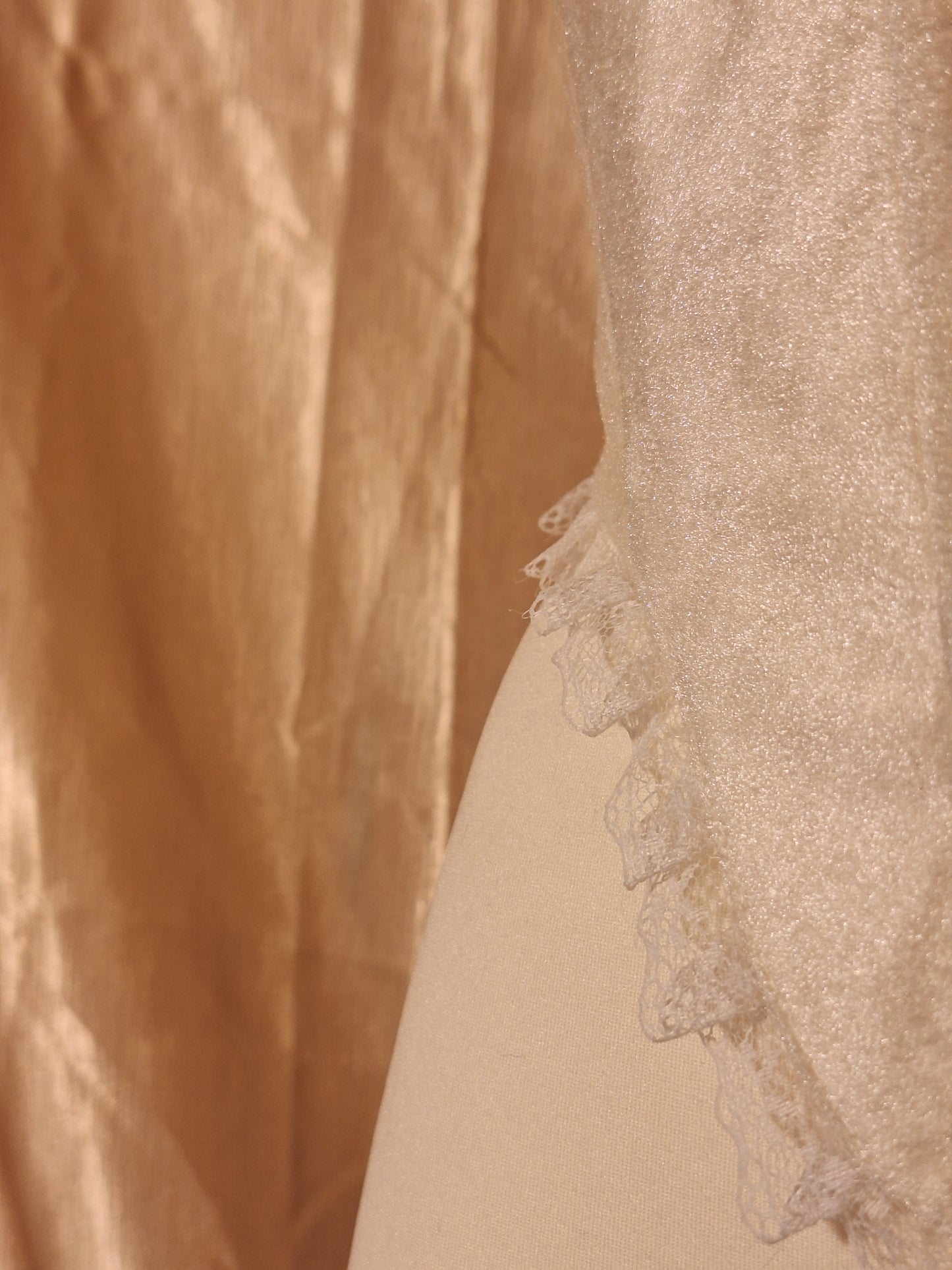 Gorset z wycięciem biały