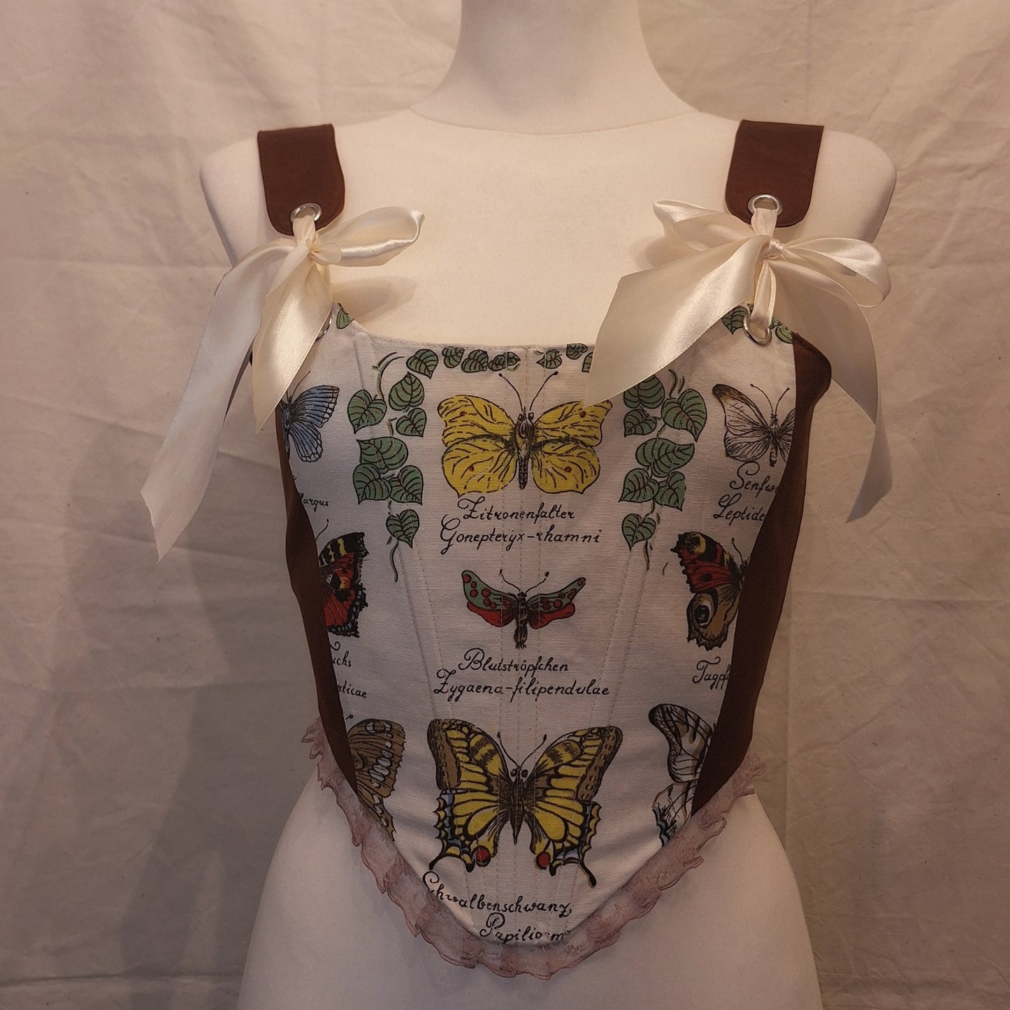 Gorset z motywem motyli