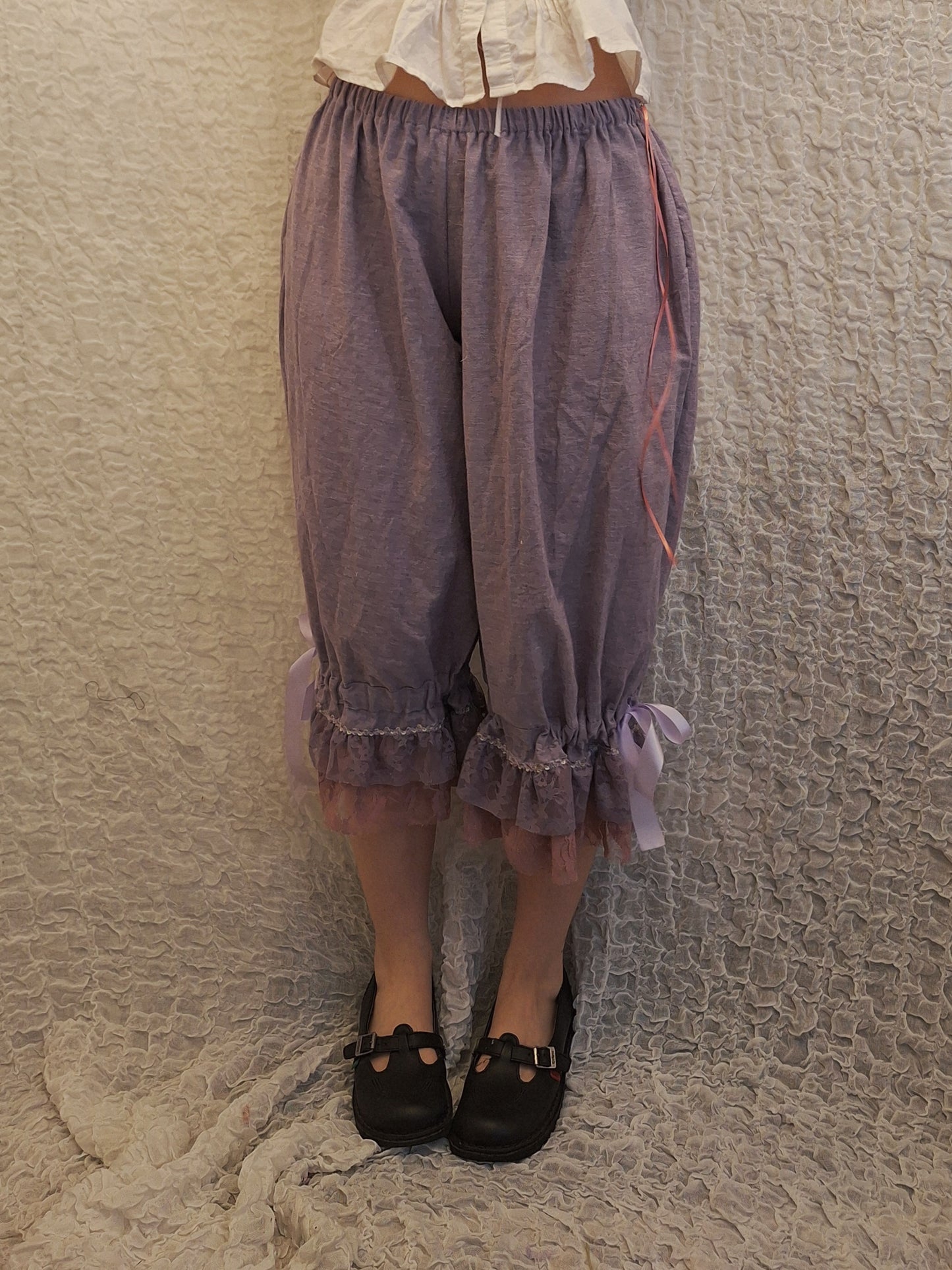Szerokie spodnie z falbanami LAVENDER