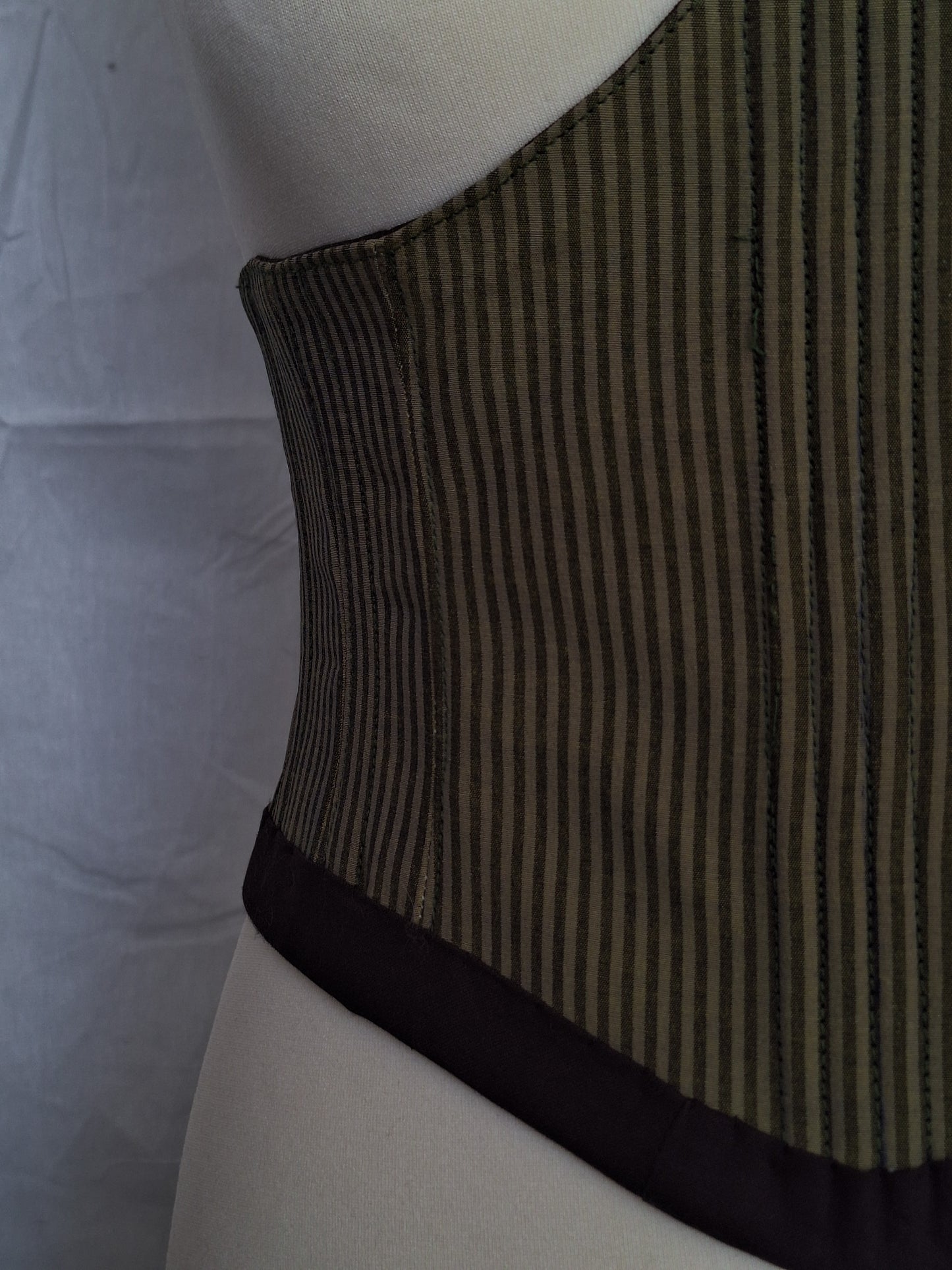 Gorset underbust w paski S/M