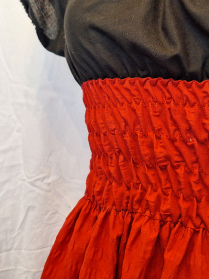 Sukienka milkmaid czarno-czerwona S/M