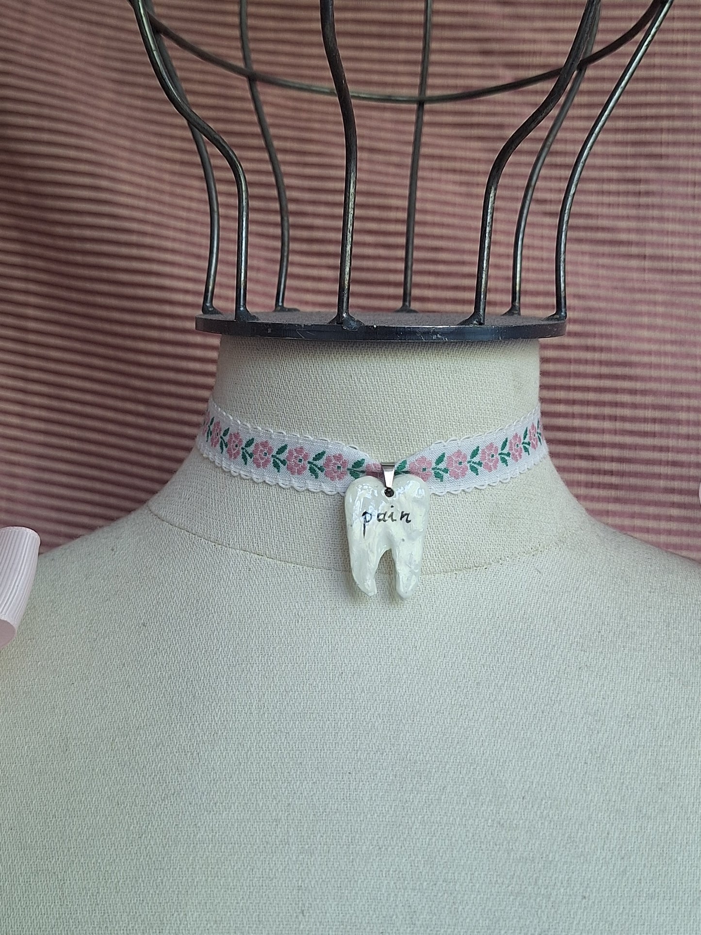 Naszyjnik choker PAIN