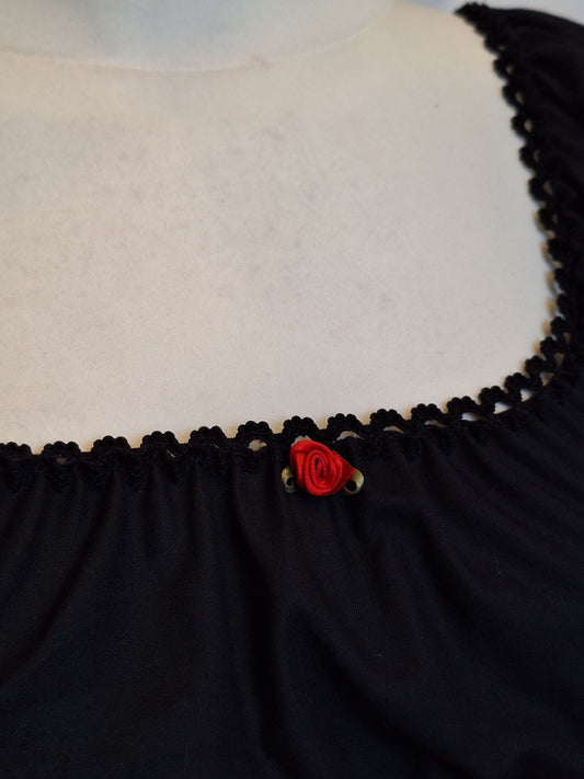 Sukienka milkmaid czarno-czerwona S/M