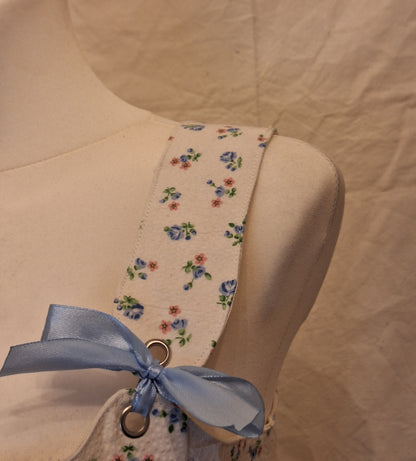 Corset with small flowers