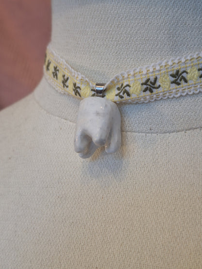 Naszyjnik choker TOOTH