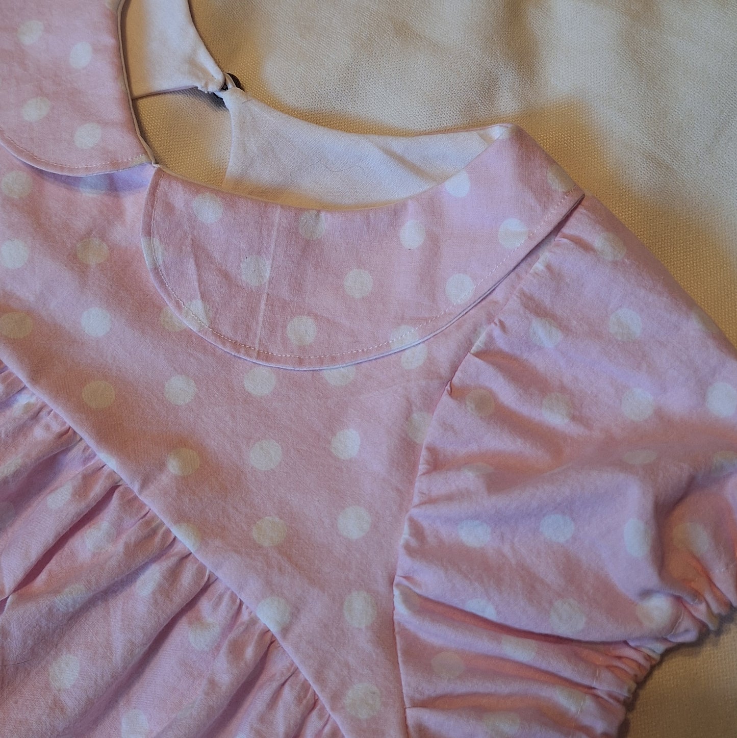 Sukienka babydoll w kropki