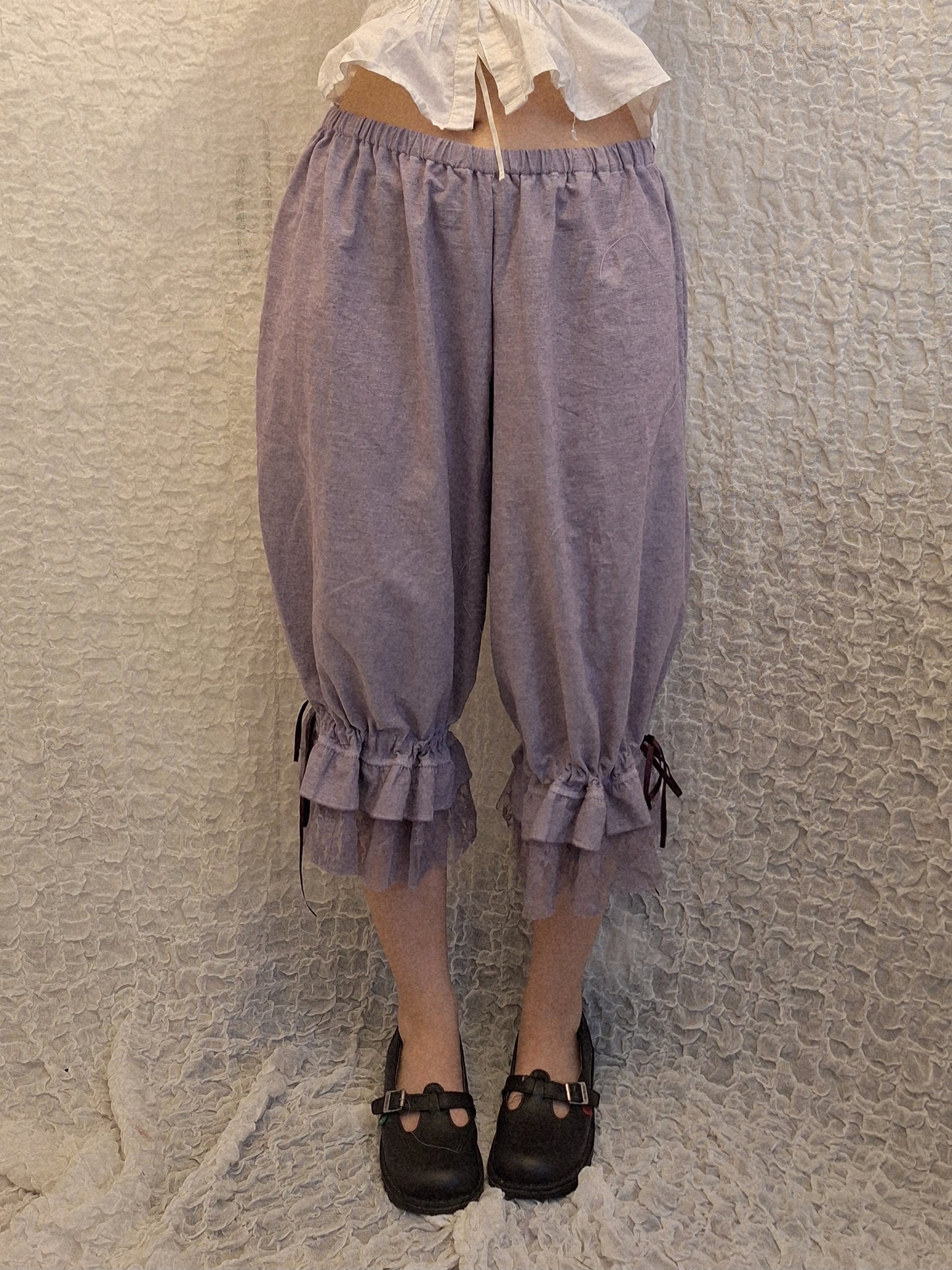Szerokie spodnie z falbanami LAVENDER