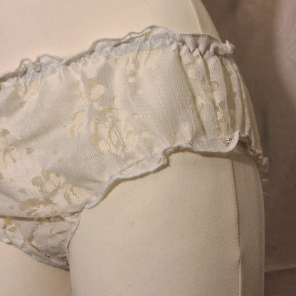 Lace bloomer panties