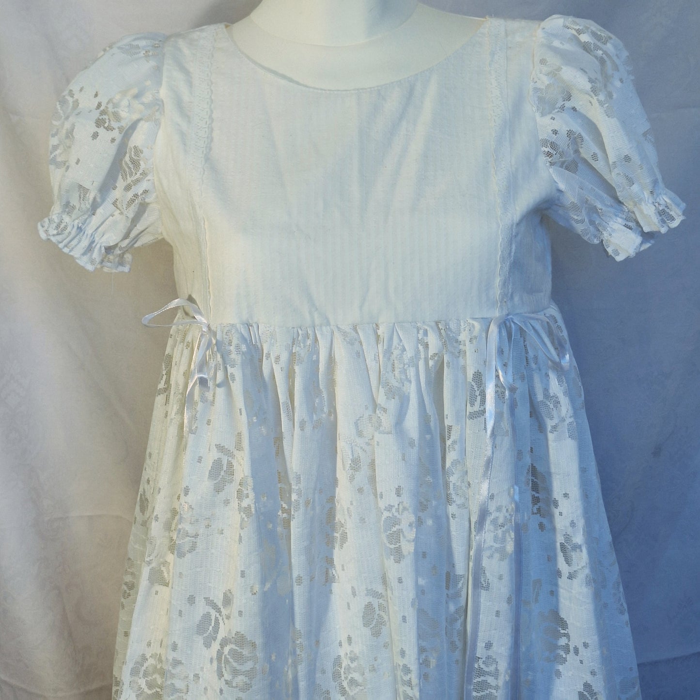 Sukienka koronkowa babydoll