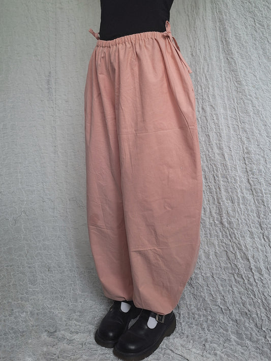 Szerokie spodnie peachy