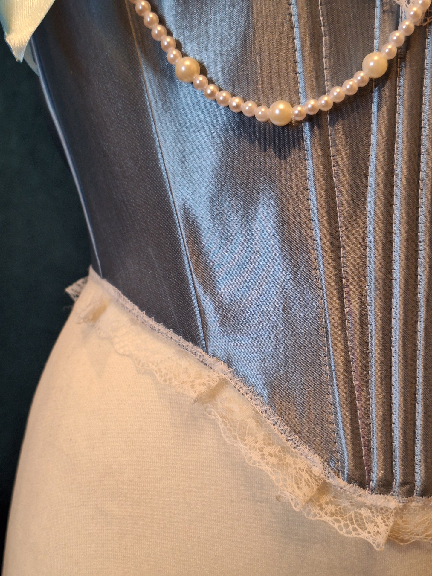 Gorset z wycięciem błękitny