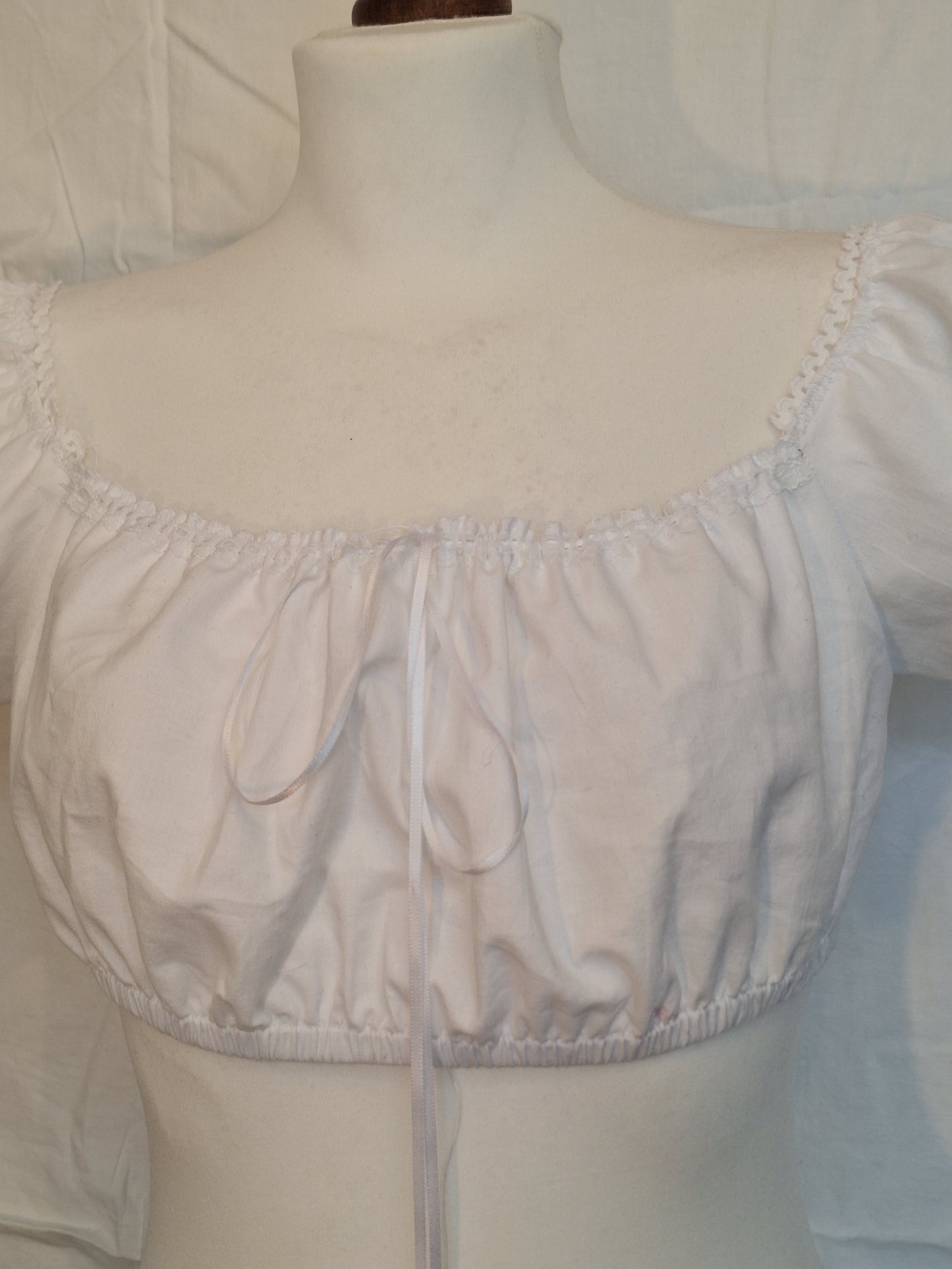 Top white XS-M